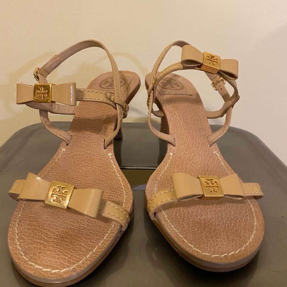 Tory Burch Bow Tie Patent Leather Kitten Heels